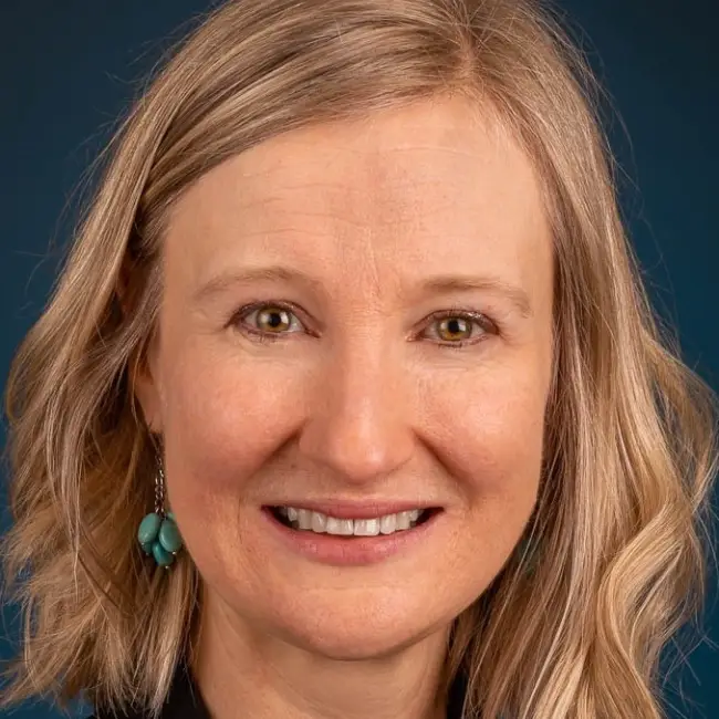 Dr. Claudia Gagnon